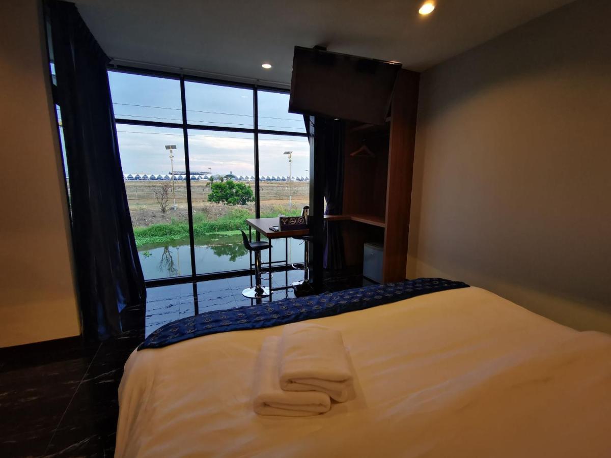 Skyline Resort Ban Khlong Lat Bua Khao Extérieur photo