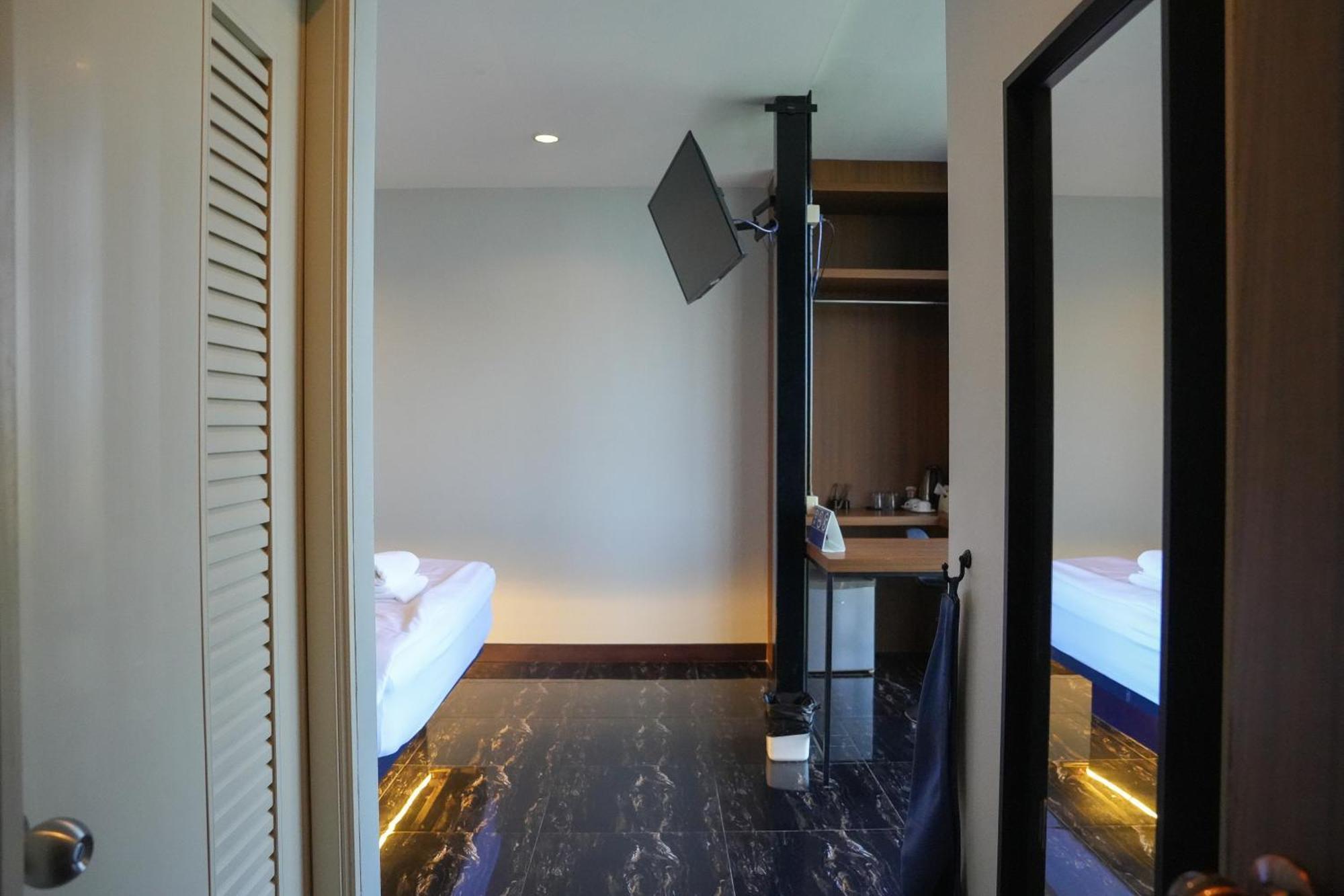 Skyline Resort Ban Khlong Lat Bua Khao Extérieur photo